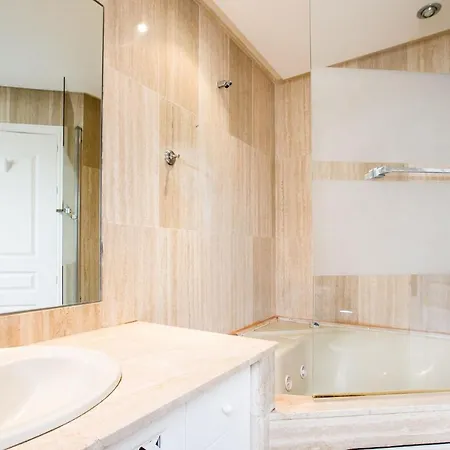 Townhouse In El Duque