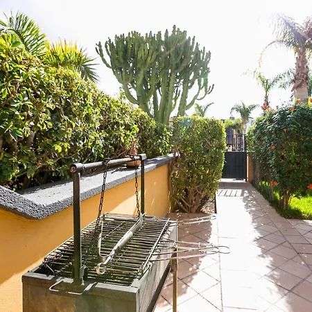 Townhouse In El Duque Дом отдыха Адехе