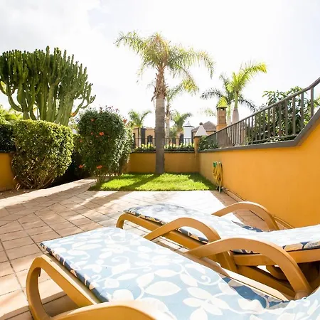 Дом отдыха Townhouse In El Duque