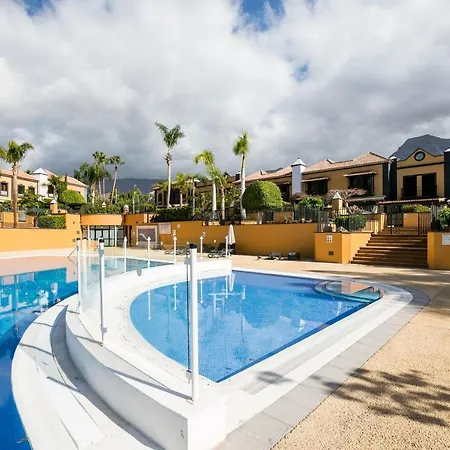 Сasa de vacaciones Townhouse In El Duque *